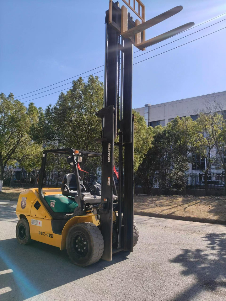 Komatsu FD50 Forklift Good Condition 5 ton Japanese Forklift - Diesel forklift: picture 4 Komatsu FD50 Forklift Good Condition 5 ton Japanese Forklift - Diesel forklift: picture 4