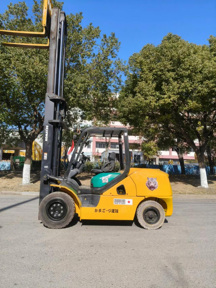 Komatsu FD50 Forklift Good Condition 5 ton Japanese Forklift - Diesel forklift: picture 2 Komatsu FD50 Forklift Good Condition 5 ton Japanese Forklift - Diesel forklift: picture 2