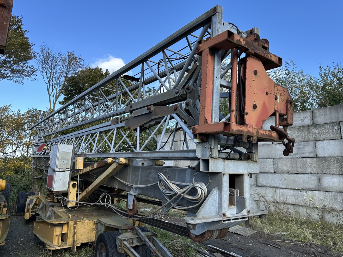 COMEDIL CBR 32 - Self-erecting tower crane: picture 2 COMEDIL CBR 32 - Self-erecting tower crane: picture 2