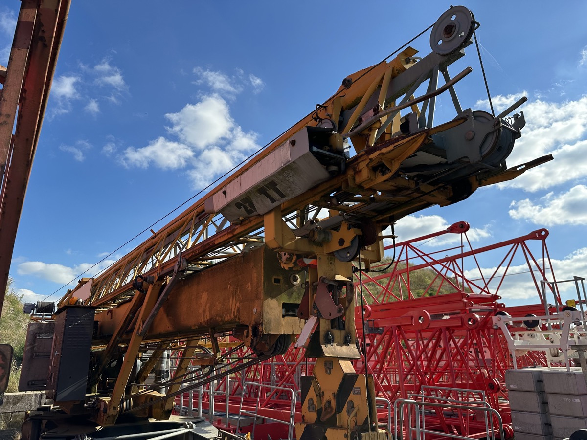 LIEBHERR 27 TT - Self-erecting tower crane: picture 2 LIEBHERR 27 TT - Self-erecting tower crane: picture 2