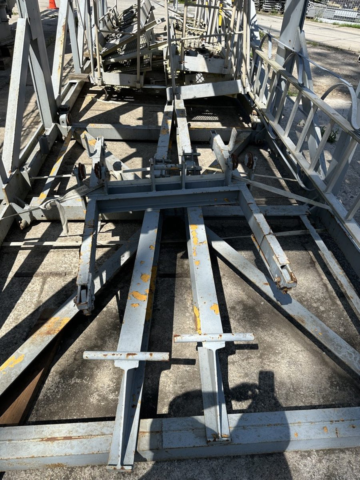 POTAIN T60A telescopic cage - Tower crane: picture 3 POTAIN T60A telescopic cage - Tower crane: picture 3