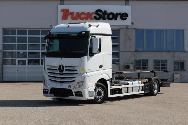 Mercedes-Benz Actros 1848 L - Container transporter/ Swap body truck: picture 1 Mercedes-Benz Actros 1848 L - Container transporter/ Swap body truck: picture 1