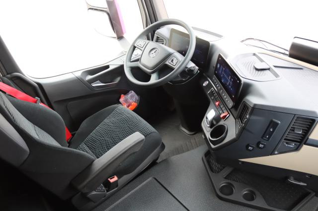 Cab chassis truck Mercedes-Benz Actros 2543L ENA: picture 8