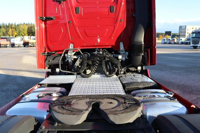 Lease a Mercedes-Benz Actros 1853 Mercedes-Benz Actros 1853: picture 7 Lease a Mercedes-Benz Actros 1853 Mercedes-Benz Actros 1853: picture 7