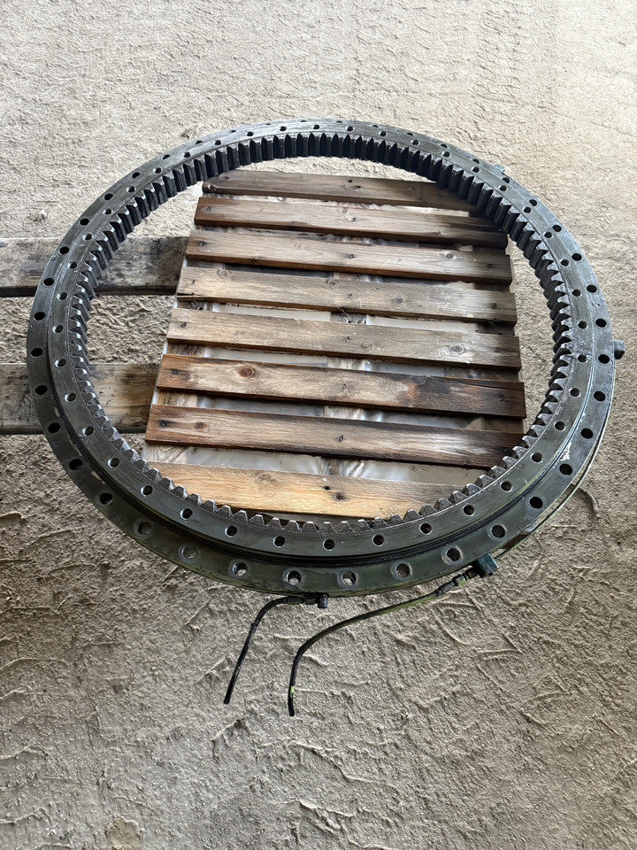 LIEBHERR  - Slewing ring for Excavator: picture 1 LIEBHERR  - Slewing ring for Excavator: picture 1