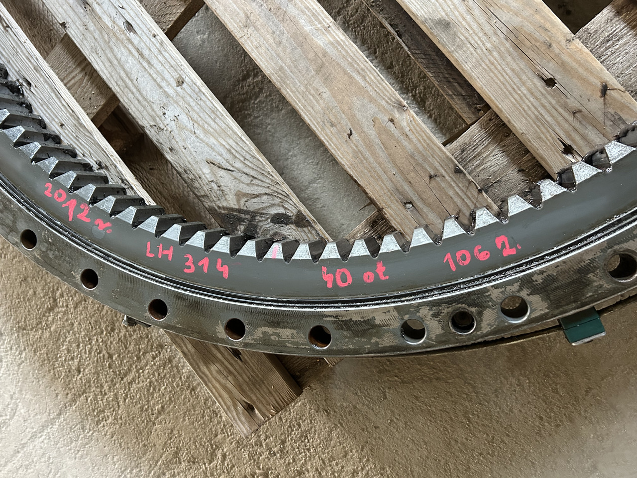 Liebherr A314 litronic - Slewing ring for Excavator: picture 2 Liebherr A314 litronic - Slewing ring for Excavator: picture 2