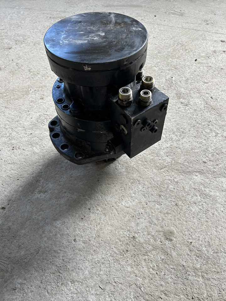 POCLAIN HYDRAULICS MSE11 - Swing motor for Excavator: picture 2 POCLAIN HYDRAULICS MSE11 - Swing motor for Excavator: picture 2