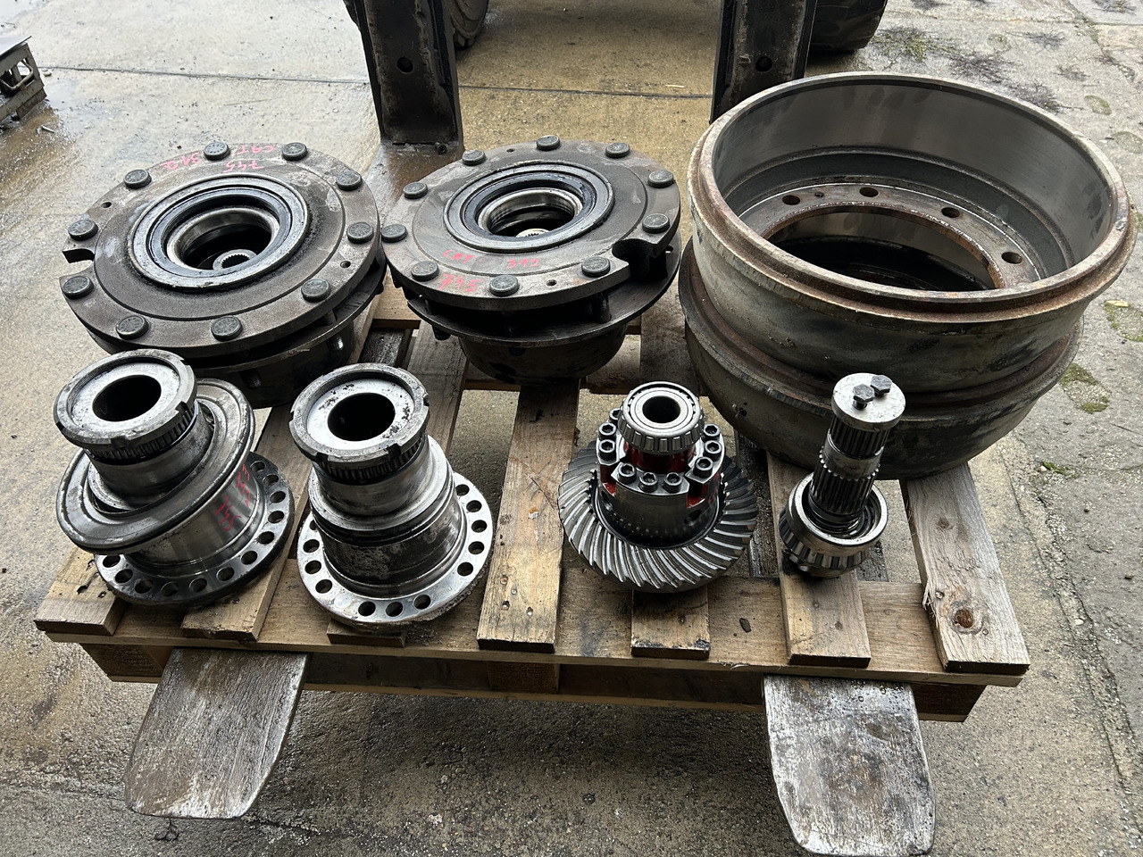 ZF AP-B745 - Axle and parts for Wheel excavator: picture 2 ZF AP-B745 - Axle and parts for Wheel excavator: picture 2