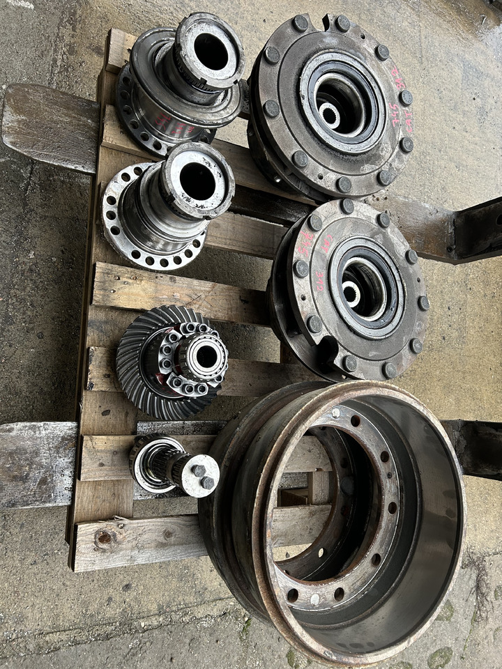 ZF AP-B745 - Axle and parts for Wheel excavator: picture 3 ZF AP-B745 - Axle and parts for Wheel excavator: picture 3