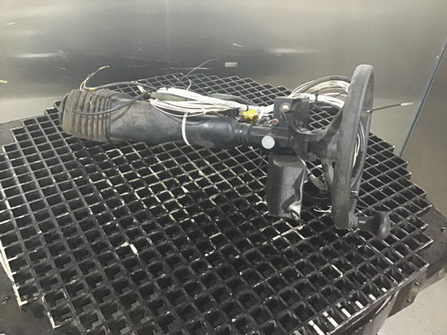 Liebherr A900C Li / A900C ZW / A904C Li / A914C li / A924C Li / A934C Li / A944C Li / A954C Li / - Steering column: picture 1 Liebherr A900C Li / A900C ZW / A904C Li / A914C li / A924C Li / A934C Li / A944C Li / A954C Li / - Steering column: picture 1