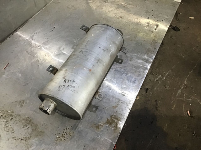 Liebherr A912 Li / A914 Li / A924 li - Muffler: picture 5 Liebherr A912 Li / A914 Li / A924 li - Muffler: picture 5