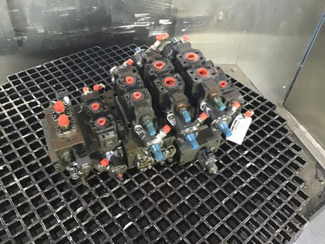 Liebherr A914 Li / A914B Li / A924 li / A924B Li - Hydraulics: picture 1 Liebherr A914 Li / A914B Li / A924 li / A924B Li - Hydraulics: picture 1