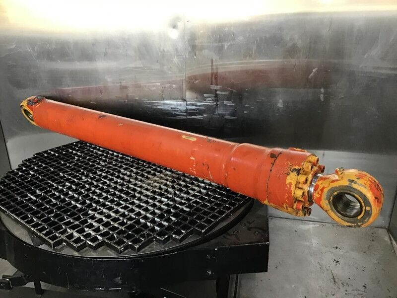 Liebherr A924 li / A914 Li / A922 Li / R914 / R924 / R922 Li - Hydraulic cylinder: picture 1 Liebherr A924 li / A914 Li / A922 Li / R914 / R924 / R922 Li - Hydraulic cylinder: picture 1