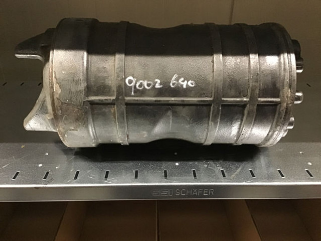 Liebherr Airco Compressor - A/C compressor: picture 2 Liebherr Airco Compressor - A/C compressor: picture 2