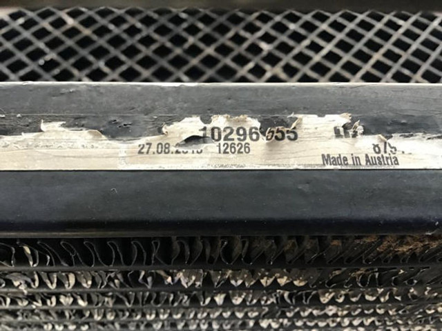 Liebherr Airco Condenser - A/C part: picture 3 Liebherr Airco Condenser - A/C part: picture 3