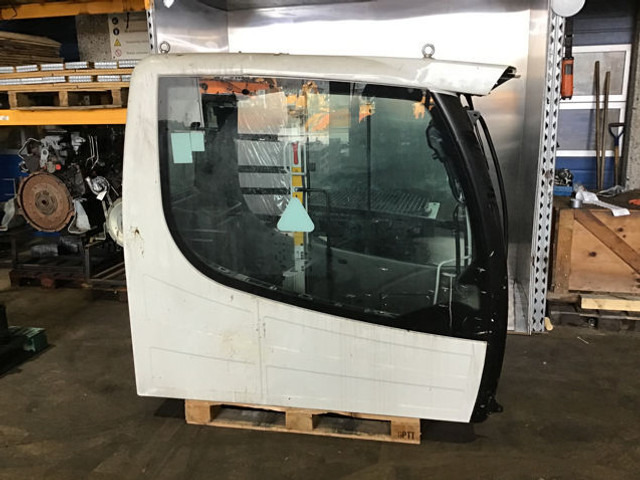 Liebherr Cabin - Cab and interior: picture 4 Liebherr Cabin - Cab and interior: picture 4