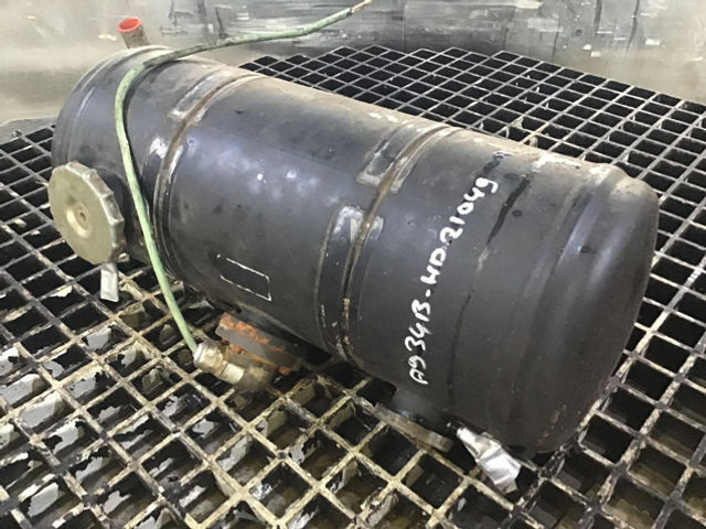 Liebherr Equalizing Reservoir - Air intake system: picture 1 Liebherr Equalizing Reservoir - Air intake system: picture 1