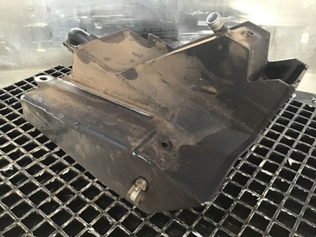 Liebherr Equalizing Reservoir - Expansion tank: picture 2 Liebherr Equalizing Reservoir - Expansion tank: picture 2