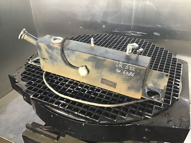 Liebherr Equalizing Reservoir - Expansion tank: picture 1 Liebherr Equalizing Reservoir - Expansion tank: picture 1