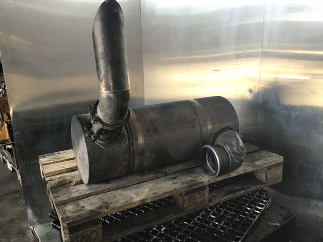 Liebherr Exhaust - Muffler: picture 1 Liebherr Exhaust - Muffler: picture 1
