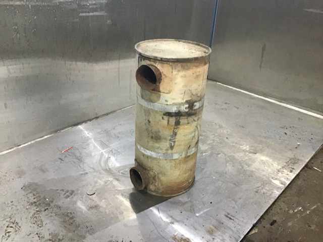 Liebherr Exhaust Silencer - Muffler: picture 3 Liebherr Exhaust Silencer - Muffler: picture 3