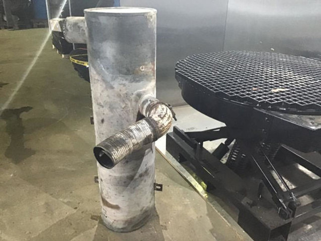 Liebherr Exhaust Silencer - Muffler: picture 5 Liebherr Exhaust Silencer - Muffler: picture 5
