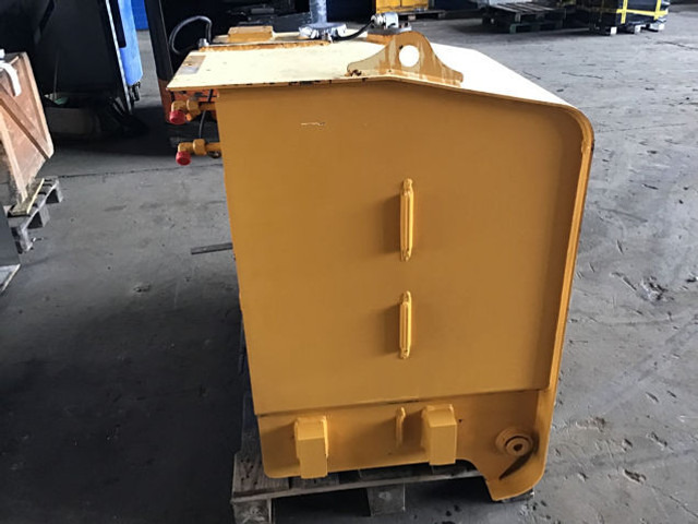 Liebherr Fuel Tank - Fuel tank: picture 3 Liebherr Fuel Tank - Fuel tank: picture 3