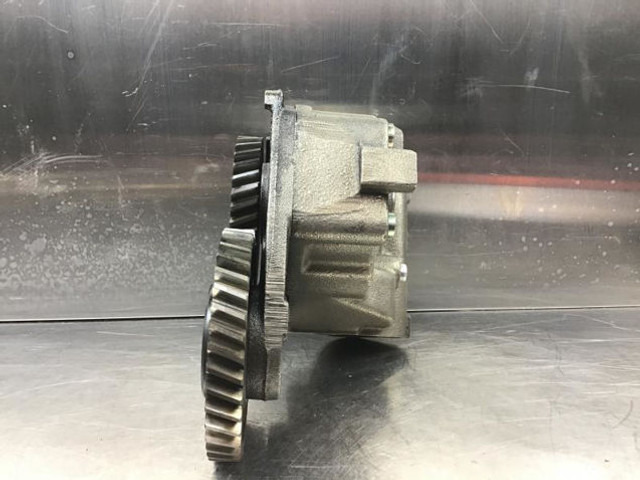 Liebherr Lubricating Oil Pump - Oil pump: picture 4 Liebherr Lubricating Oil Pump - Oil pump: picture 4