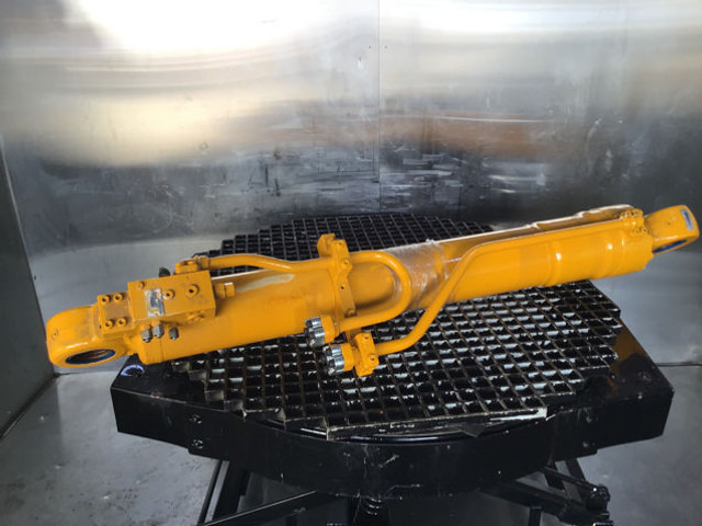 Liebherr - Hydraulic cylinder: picture 3 Liebherr - Hydraulic cylinder: picture 3