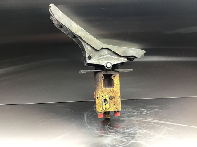 Pedal Liebherr Pilot Control Unit: picture 1