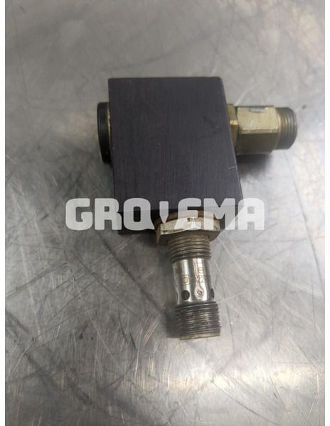 Liebherr R906 WLC / R906 C / R906 LC / R906 NLC - Valve: picture 3 Liebherr R906 WLC / R906 C / R906 LC / R906 NLC - Valve: picture 3