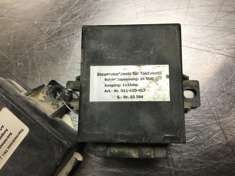 Liebherr R914B / R904 / A904 Li / A900C Li / A900B Li / A924B Li / A924 li / A914 Li / A934 Li / A934B Li / A944B Li / A914B Li / R924 B - Electrical system: picture 3 Liebherr R914B / R904 / A904 Li / A900C Li / A900B Li / A924B Li / A924 li / A914 Li / A934 Li / A934B Li / A944B Li / A914B Li / R924 B - Electrical system: picture 3