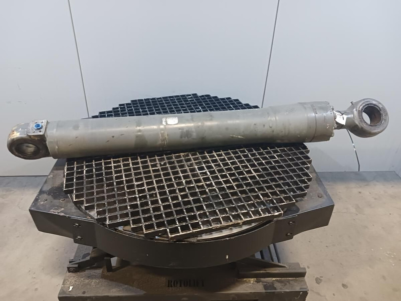 Liebherr R922 LC / R922 NLC / R922 SLC / R922 XLC - Hydraulic cylinder: picture 1 Liebherr R922 LC / R922 NLC / R922 SLC / R922 XLC - Hydraulic cylinder: picture 1