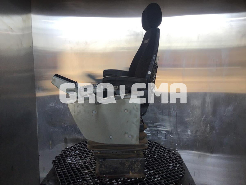 Liebherr R926 COMP / R946 LC / R946 LC-V - Seat: picture 3 Liebherr R926 COMP / R946 LC / R946 LC-V - Seat: picture 3