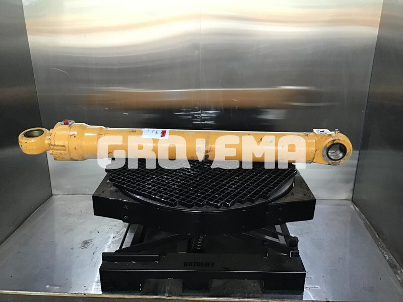 Liebherr R944C Li - Hydraulic cylinder: picture 2 Liebherr R944C Li - Hydraulic cylinder: picture 2