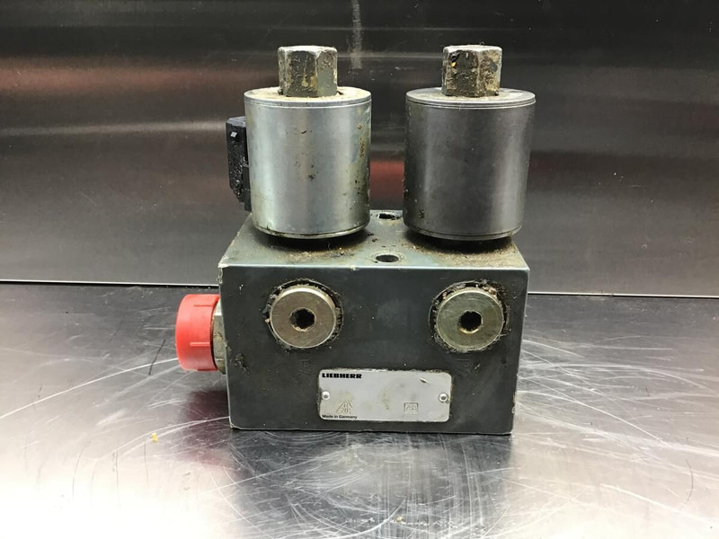 Liebherr R964C / R974C - Hydraulics: picture 1 Liebherr R964C / R974C - Hydraulics: picture 1