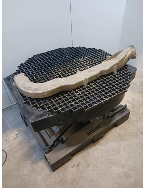 Liebherr R974C / R976 LC / R980 - Engine and parts: picture 1 Liebherr R974C / R976 LC / R980 - Engine and parts: picture 1