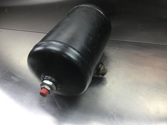 Hydraulic tank Liebherr Tank: picture 6 Hydraulic tank Liebherr Tank: picture 6