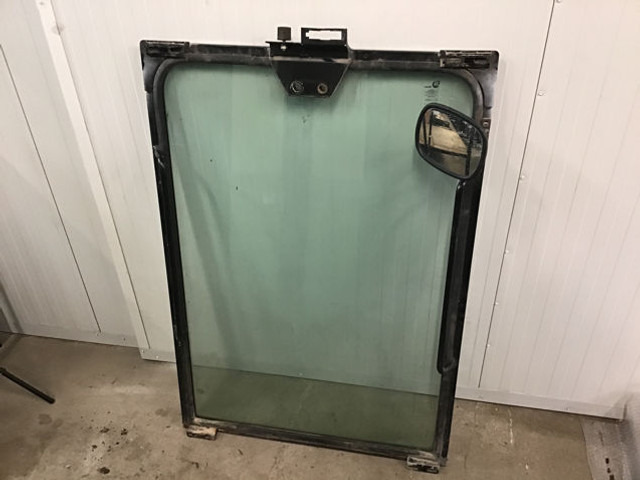 Liebherr Window Glass - Window and parts: picture 1 Liebherr Window Glass - Window and parts: picture 1