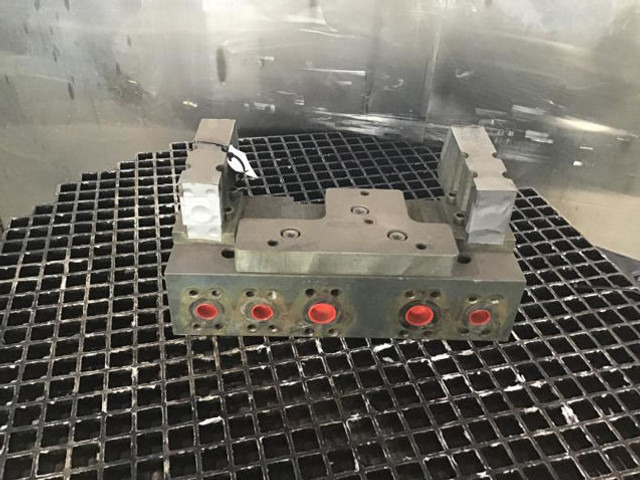 Spare parts Liebherr Fuel Tank: picture 18