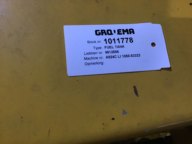 Spare parts Liebherr Fuel Tank: picture 6