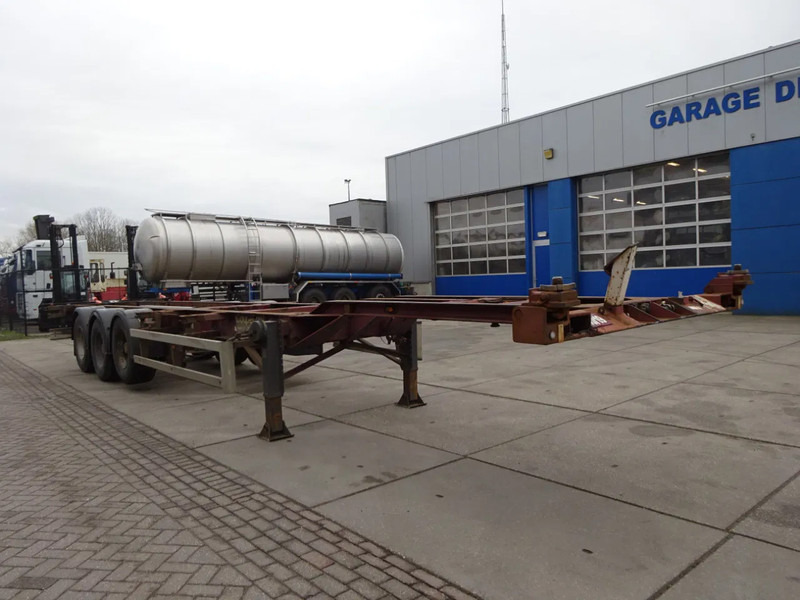 Renders ROC 12.27 Container Chassis / SAF + DRUM / Lift Axle - Container transporter/ Swap body semi-trailer: picture 5 Renders ROC 12.27 Container Chassis / SAF + DRUM / Lift Axle - Container transporter/ Swap body semi-trailer: picture 5