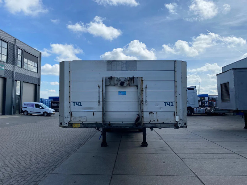 Schmitz Cargobull S01 / Plateau Trailer / 2x Lift Axle / SAF - Dropside/ Flatbed semi-trailer: picture 5 Schmitz Cargobull S01 / Plateau Trailer / 2x Lift Axle / SAF - Dropside/ Flatbed semi-trailer: picture 5