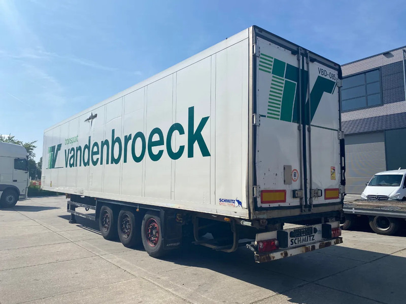 Schmitz Cargobull SKO24 / Isolated Closed Box / SAF + Disc - Refrigerator semi-trailer: picture 3 Schmitz Cargobull SKO24 / Isolated Closed Box / SAF + Disc - Refrigerator semi-trailer: picture 3