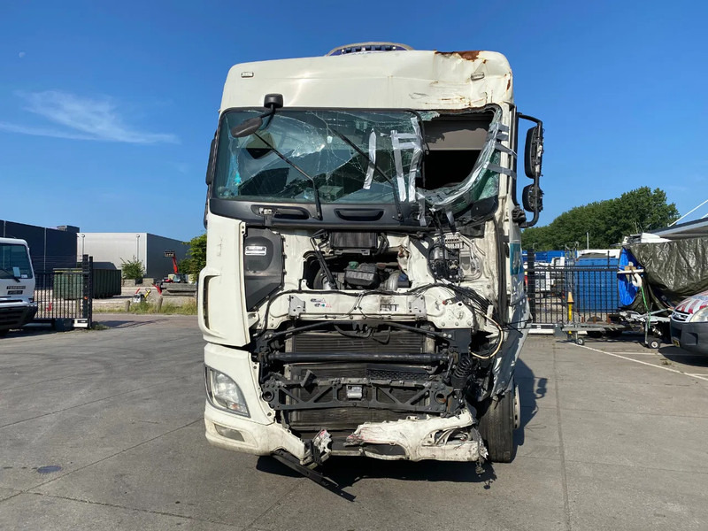 DAF XF 106.460 SC / Damaged / Stand Airco - Tractor unit: picture 2 DAF XF 106.460 SC / Damaged / Stand Airco - Tractor unit: picture 2