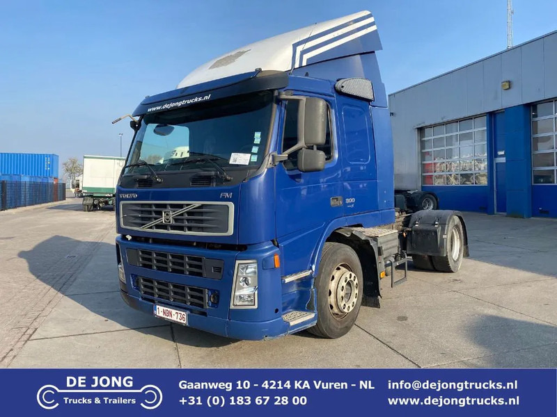 Volvo FM 300 / Euro 5 / Automatic - Tractor unit: picture 1 Volvo FM 300 / Euro 5 / Automatic - Tractor unit: picture 1