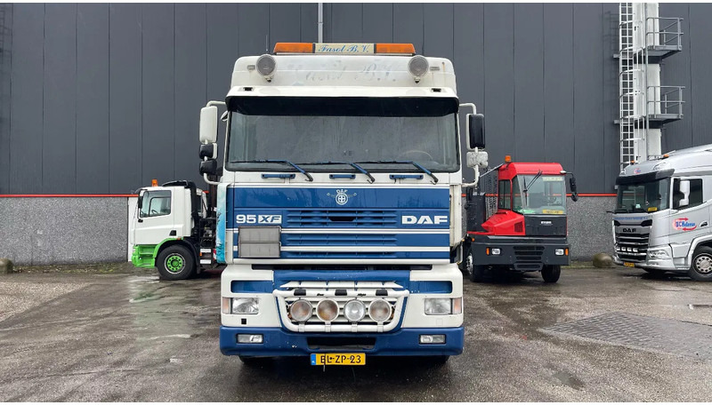 DAF XF 380 EURO-3 HOLLAND TRUCK - Tractor unit: picture 3 DAF XF 380 EURO-3 HOLLAND TRUCK - Tractor unit: picture 3