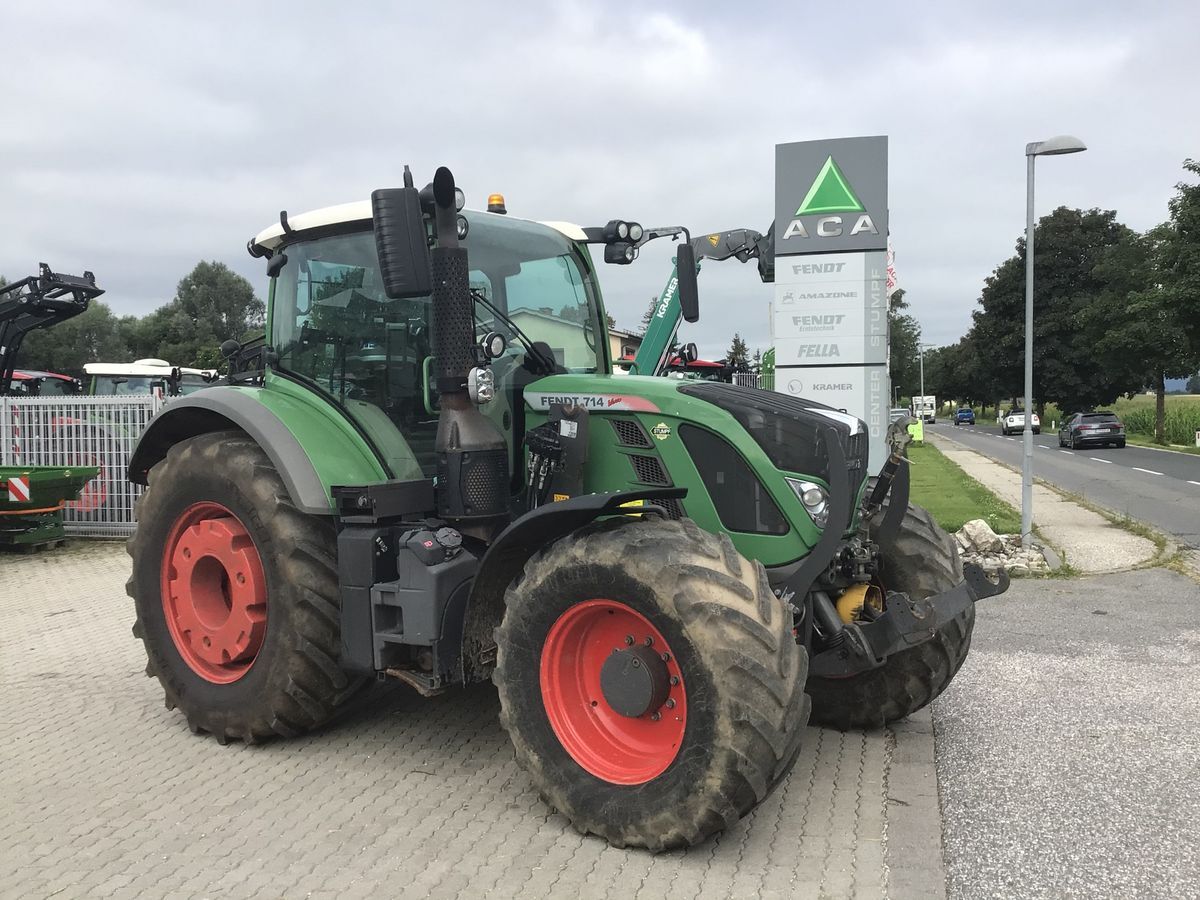 Fendt 714 Vo Vario - Farm tractor: picture 1 Fendt 714 Vo Vario - Farm tractor: picture 1