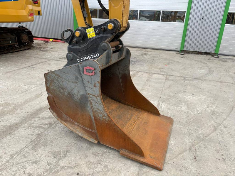 Excavator Cat 323 SLR: picture 7