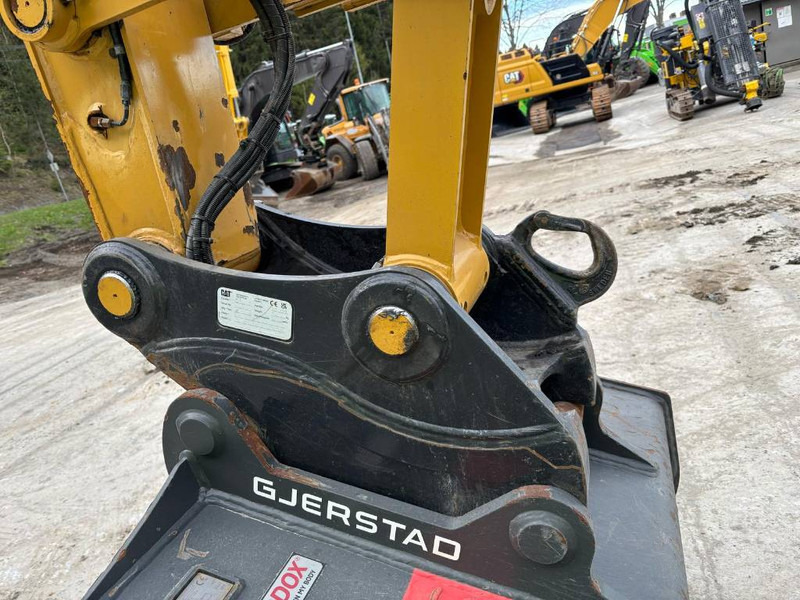 Excavator Cat 323 SLR: picture 8